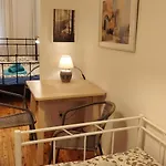 Apartament - Sleeps 4 - Location *
