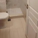 - Sleeps 4 - Location Apartament