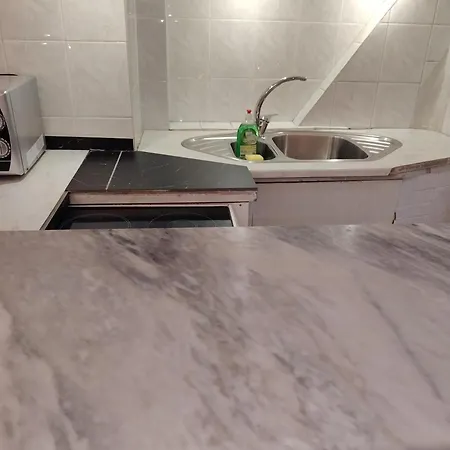 - Sleeps 3 - Balcony - Parking * Thessaloniki