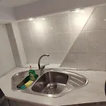 - Sleeps 4 - Location Διαμέρισμα
