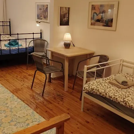 - Sleeps 3 - Balcony - Parking Διαμέρισμα *