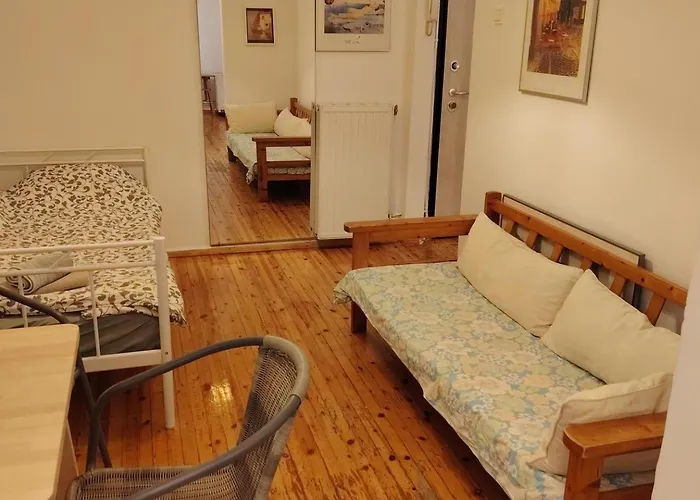 - Sleeps 4 - Location *