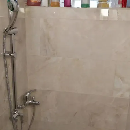 - Sleeps 3 - Balcony - Parking Saloniki